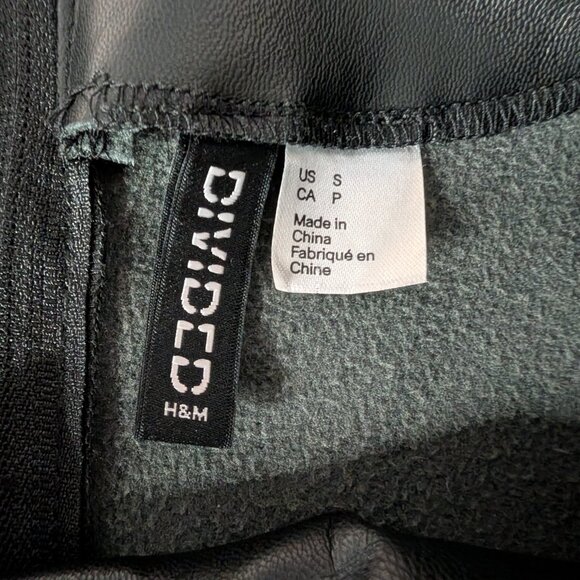 Y2K Inspired Black Faux Leather Mini Dress Size Small Puffy Short Sleeve Lined - Picture 11 of 12